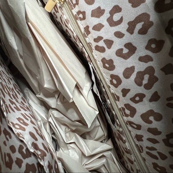 JUSTFAB • FASHION BACKPACK - Picture 4 of 4